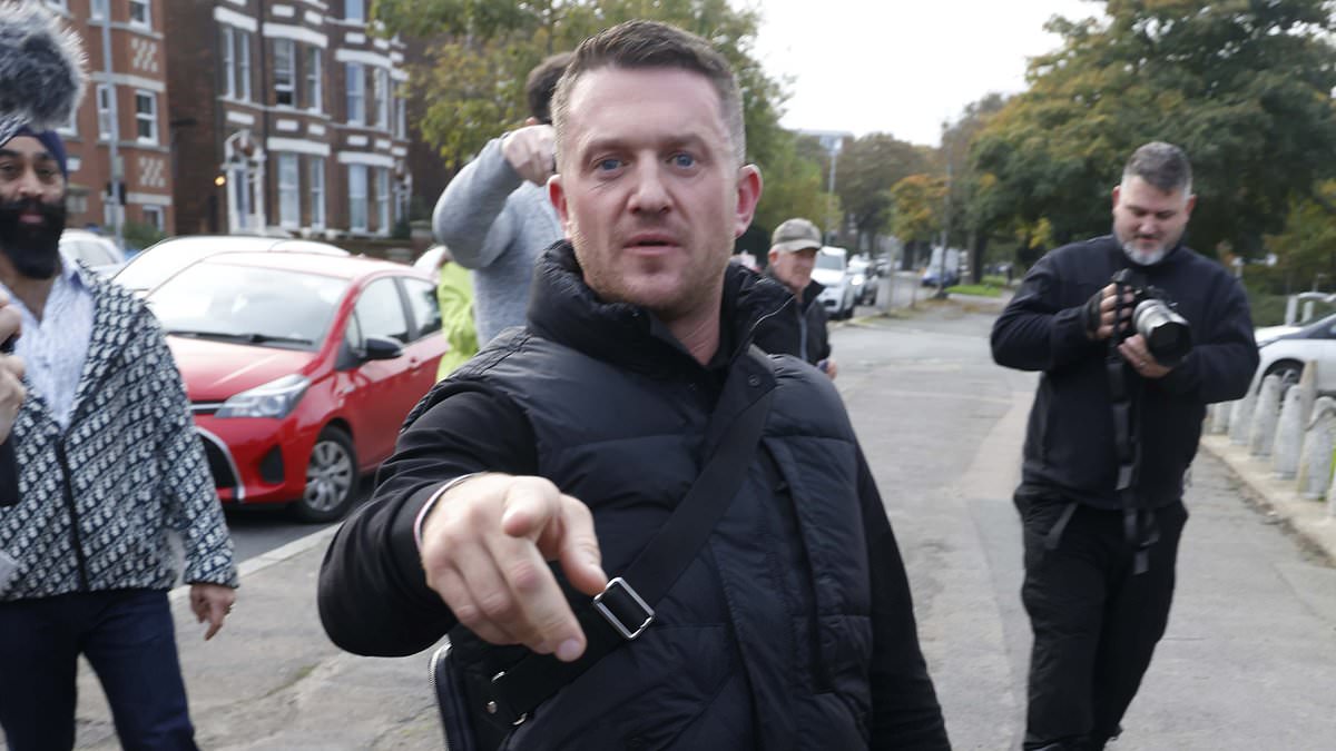 Tommy Robinson Detained